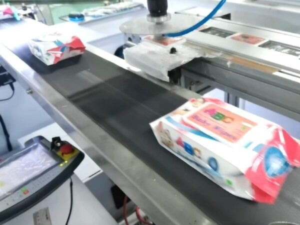 ⁦Chinese Manufacturer Supply OEM Brand 99 Water Based Pure And Gentle Wet Wipes⁩ - الصورة ⁦2⁩